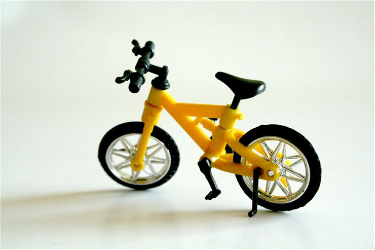 Picture Of Child Yellow Bicycle