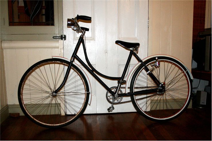Picture Of Old Bicycle 1950s